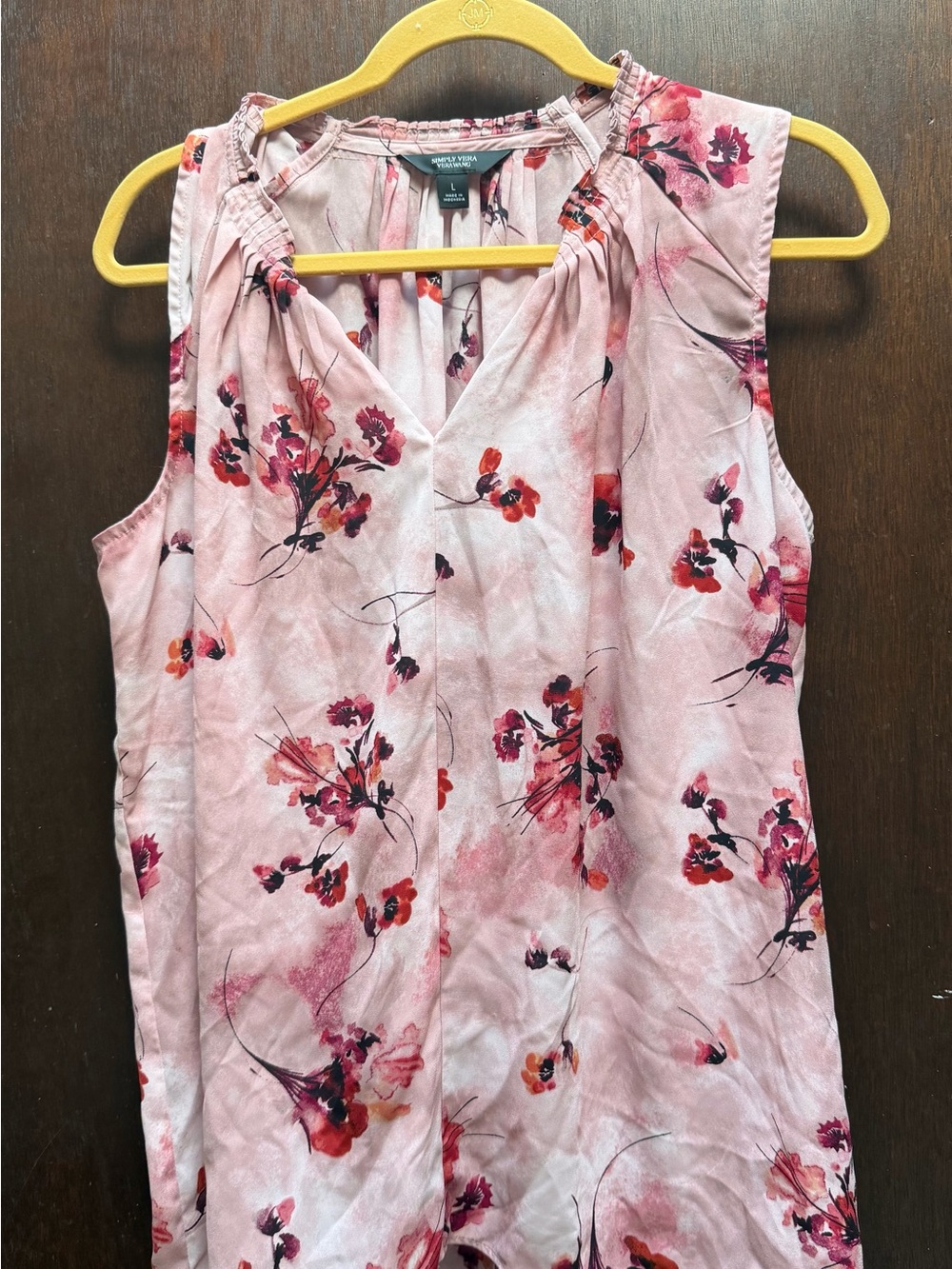 St. John's Bay Light Pink Floral Sleeveless V-Neck Camisole